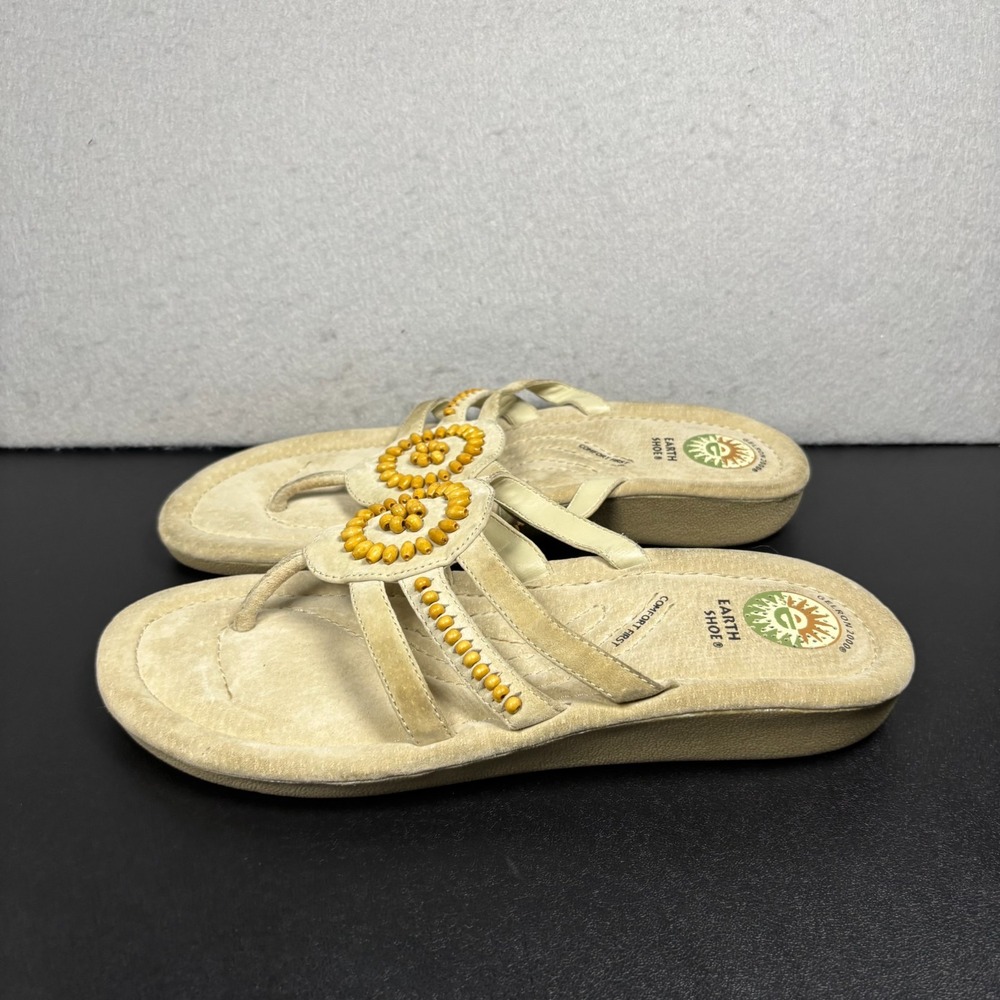 Earth Shoe Gelron 2000 Puerto Beige Leather Beaded Thong Sandals Women's Sz 10.5